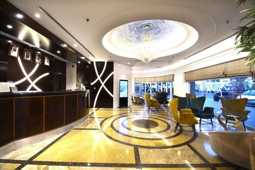 Studio Apartment Next To Financial Centre Metro 13 Luxury Bookings