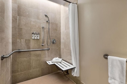 Guest Room Near To Market Square Park HOU 4 Luxury Bookings