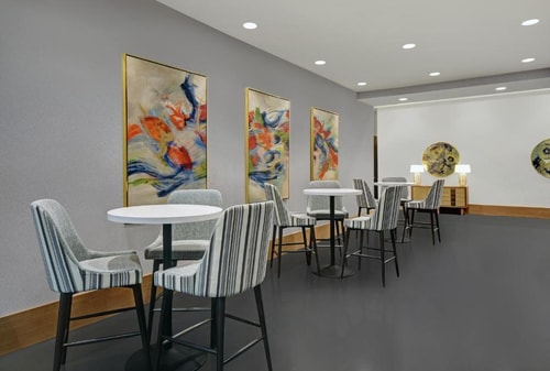 Standard King Or Twin Room Near River Oaks HOU 9 Luxury Bookings