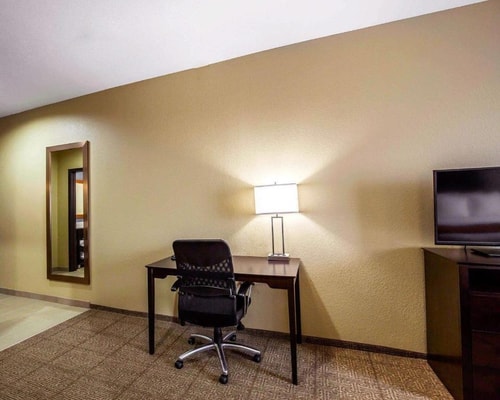 King Suite Near Flaah Islamic Center HOU 3 Luxury Bookings