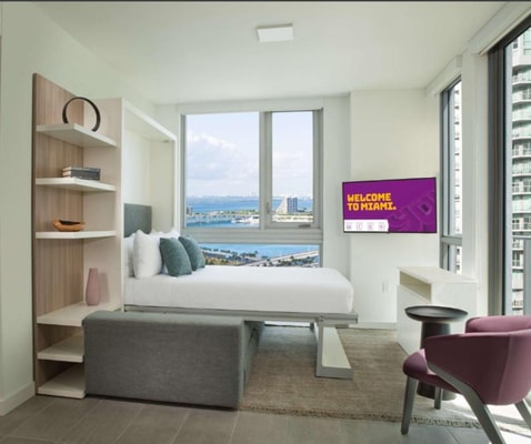 One Bedroom Pad Near Bayfront Park MIA Luxury Bookings