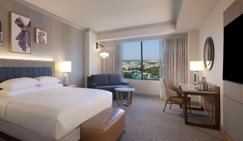 King Room Near Jade Waters Resort Pool DAL Luxury Bookings