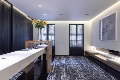 Superior Double Room Near Gogo Glazing LON 9 Luxury Bookings
