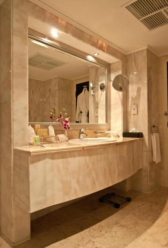 One Bedroom Executive Suite Near Oasis Cafe 7 Luxury Bookings