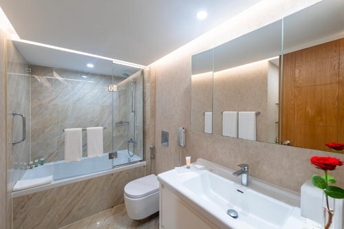 Luxury 4 Bedroom Apartment Near Gold Souk Metro 8 Luxury Bookings