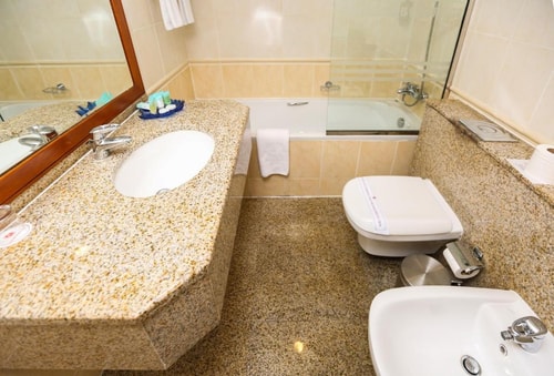 Standard Double or Twin Room Near British Council 7 Luxury Bookings
