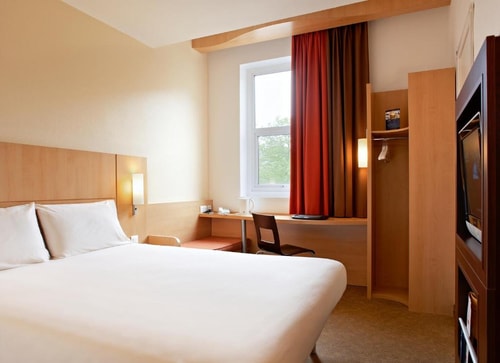 Standard Double Room Near Anchor Serica Court LON 2 Luxury Bookings