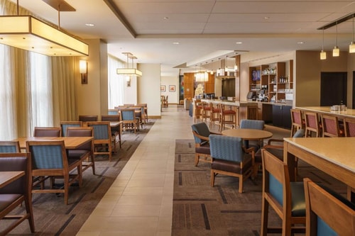 King Room With Sofa Bed Near Illusions Museum HOU 6 Luxury Bookings