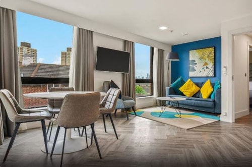 Two Bedroom Apartment Near Stratford Park LON 3 Luxury Bookings