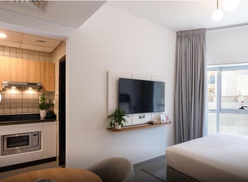 Executive Studio Apartment Near Metro Station 1 Luxury Bookings