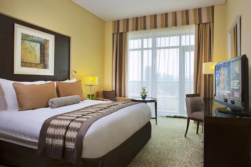 Two Bedroom Suite Near Internet City Metro Station 1 Luxury Bookings