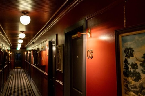 Standard Twin Room Near The UPS Store DAL 15 Luxury Bookings