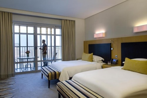 Two Bedroom Apartment Near Post Office Park Luxury Bookings