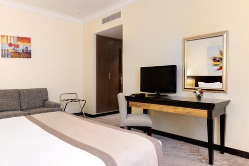 Three Bedroom Apartment Near Al Rigga Metro 1 Luxury Bookings