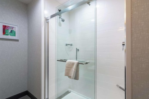 King Room Near La Michoacana Meat Market DAL 2 Luxury Bookings