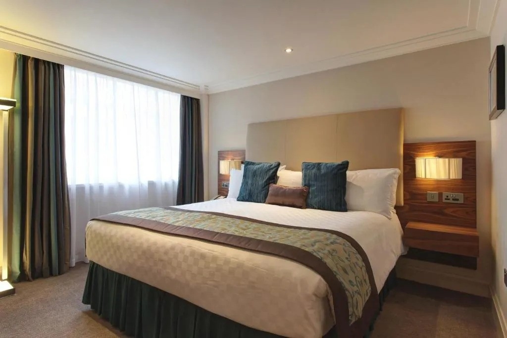 Standard Double Room Near Grosvenor Square LON Luxury Bookings