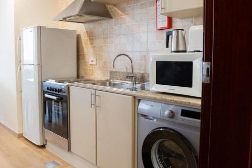 Studio Apartment Near Dubai Internet City Metro 6 Luxury Bookings