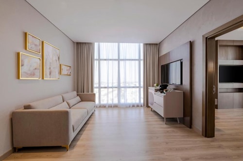 Superior King Suite Near Jvt Community Park Dubai 4 Luxury Bookings