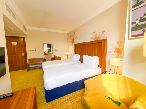 Premium King Room Near To Plant Exhibition Garden 1 Luxury Bookings
