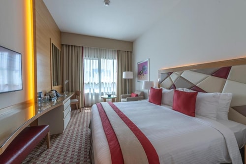 Classic King Room Near Al Nasr Leisureland 3 Luxury Bookings