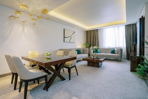 2 Bedroom Suite Pet Allowed Near Dubai Creek Plaza 7 Luxury Bookings