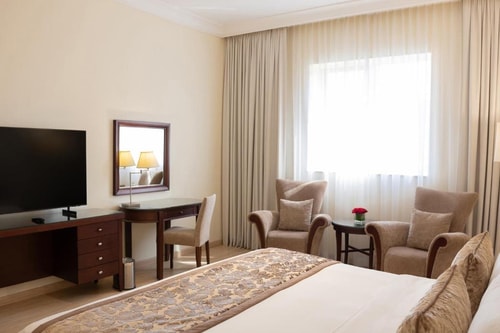 One Bedroom Apartment Near Internet City Metro 2 Luxury Bookings