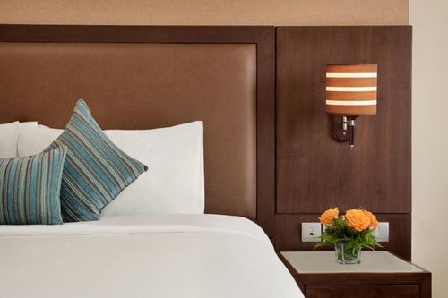 King Room Near To Reef Mall By Luxury Bookings 3 Luxury Bookings