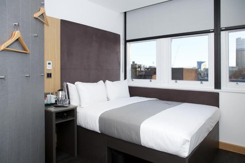 Queen Room Near Temple Church LON Luxury Bookings