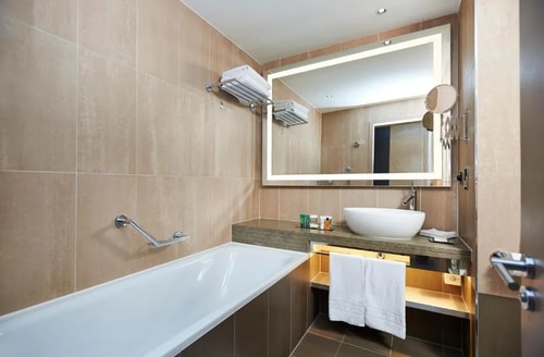 King Room Near Potters Fields Park LON 4 Luxury Bookings
