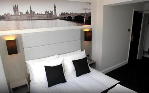 Double Room Near Norfolk Square Garden LON 1 Luxury Bookings