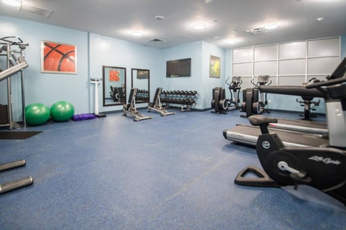 Guest Room Near Thorne Stadium HOU 12 Luxury Bookings