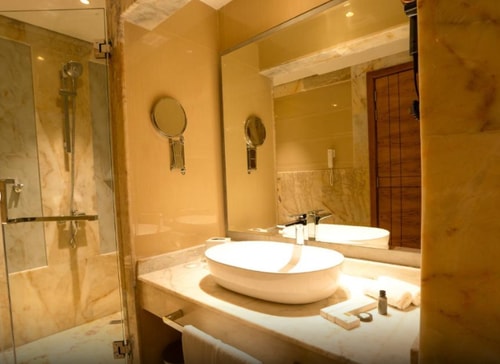 Junior Suite Near Abu Hail Park Dubai 7 Luxury Bookings
