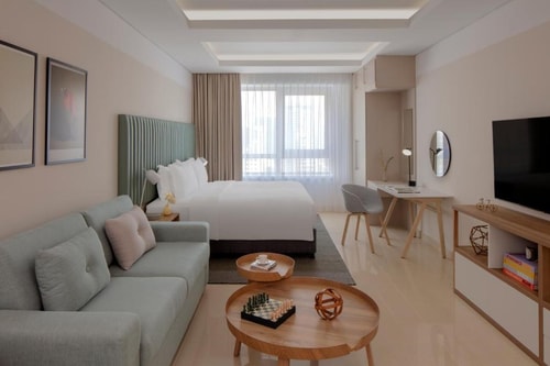 Studio Suite Near Dubai Jewel Tower 1 Luxury Bookings