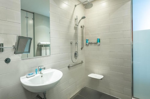 King Sea View Room Near Anantara Palm Resort 5 Luxury Bookings