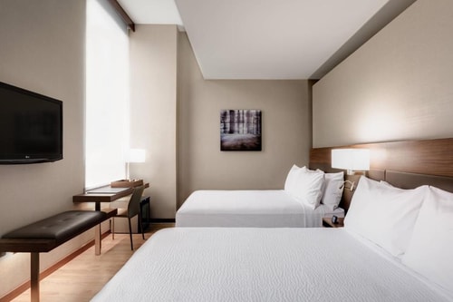 Queen Room Near Silver Diner WDC 3 Luxury Bookings