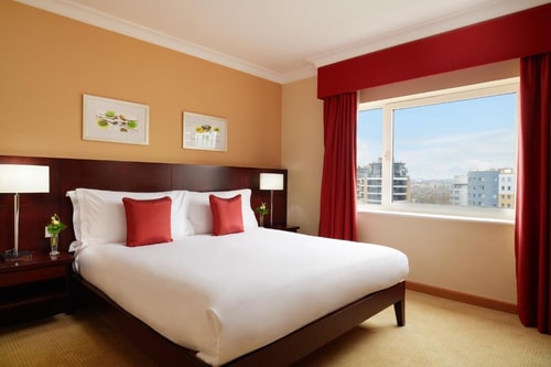 Chelsea King Suite Near Emex Software LON 2 Luxury Bookings