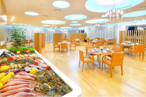 Deluxe Family Room Mountain View At KhorFakan Club 6 Luxury Bookings
