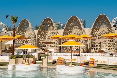 Luxury Club Oceanfront Room Near France Consulate 9 Luxury Bookings