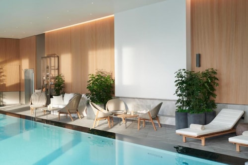 Deluxe Room Near Care England LON 20 Luxury Bookings