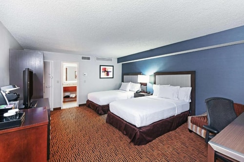 King Room Near Medical/Market Center DAL 2 Luxury Bookings