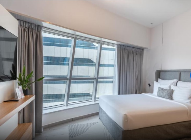 Executive Studio Near Internet Metro Station Luxury Bookings