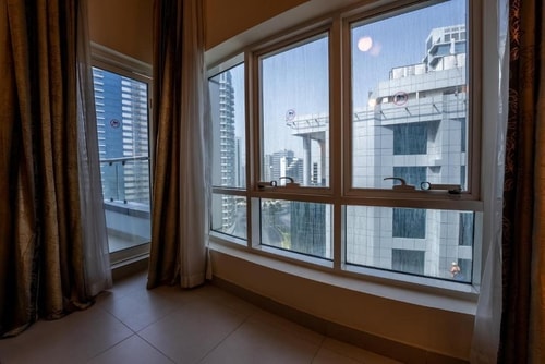 One Bedroom Apartment Near Express Speedway Mart 4 Luxury Bookings