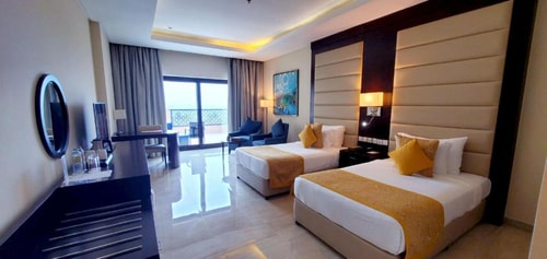 Deluxe King Or Twin Room Sea View At FUJ corniche 3 Luxury Bookings