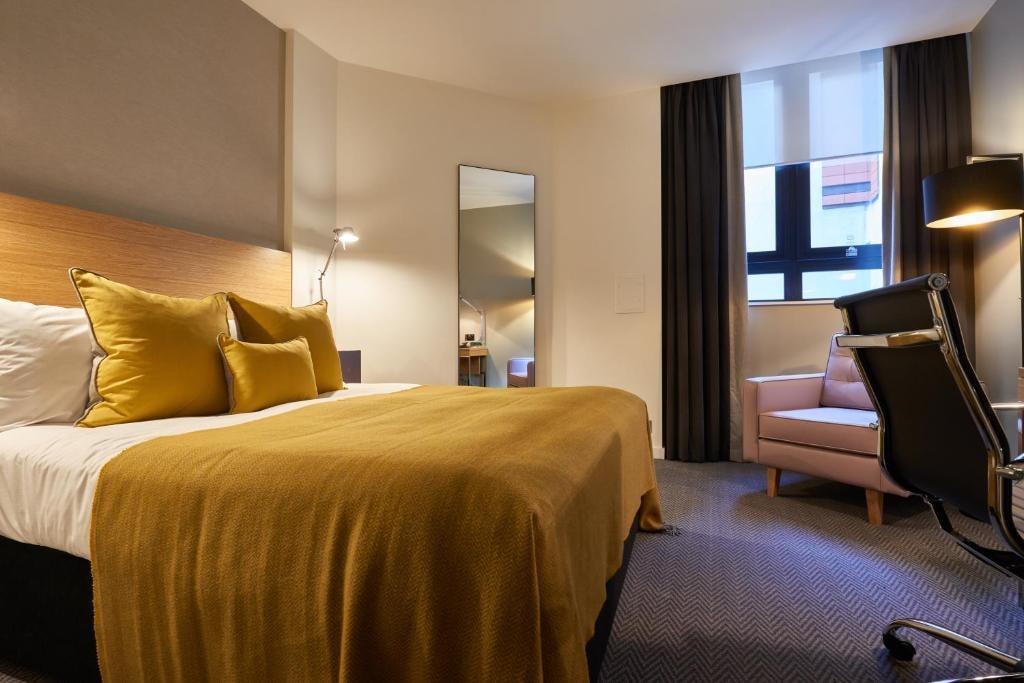 City King Or Twin Room Near Tower of London LON Luxury Bookings