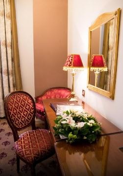 Double Or Twin Room Near Holland Park LON 4 Luxury Bookings