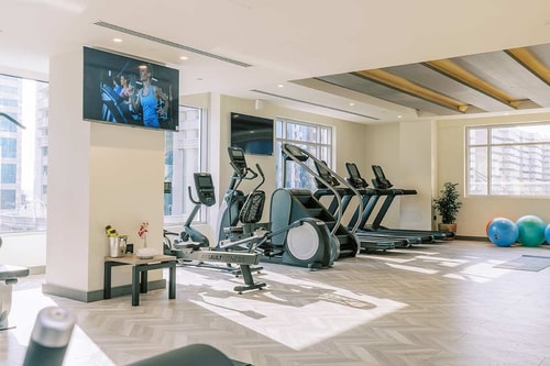 2 Bedroom Suite Pet Allowed Near Viva Supermarket 18 Luxury Bookings