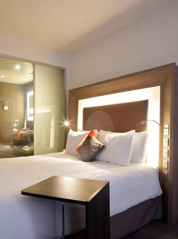 Superior Room Near Nelson Square LON Luxury Bookings