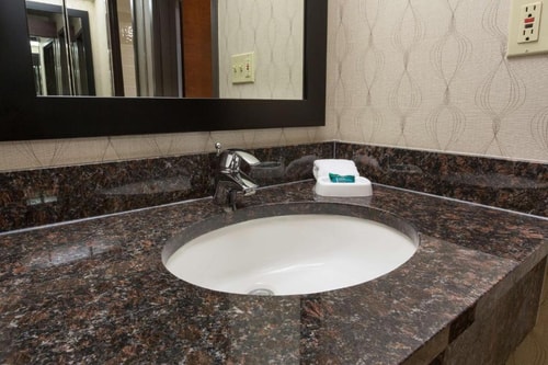 Deluxe King Room Near To Post Oak Park HOU 2 Luxury Bookings