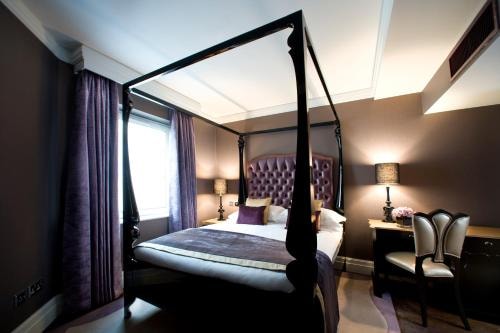 Superior Double Room Near Grad Careers Coach LON Luxury Bookings