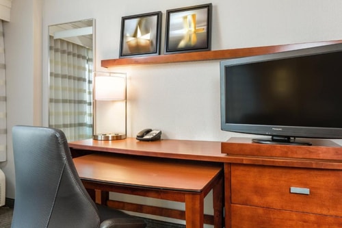 King Room Near Museum of Illusions Houston HOU 1 Luxury Bookings